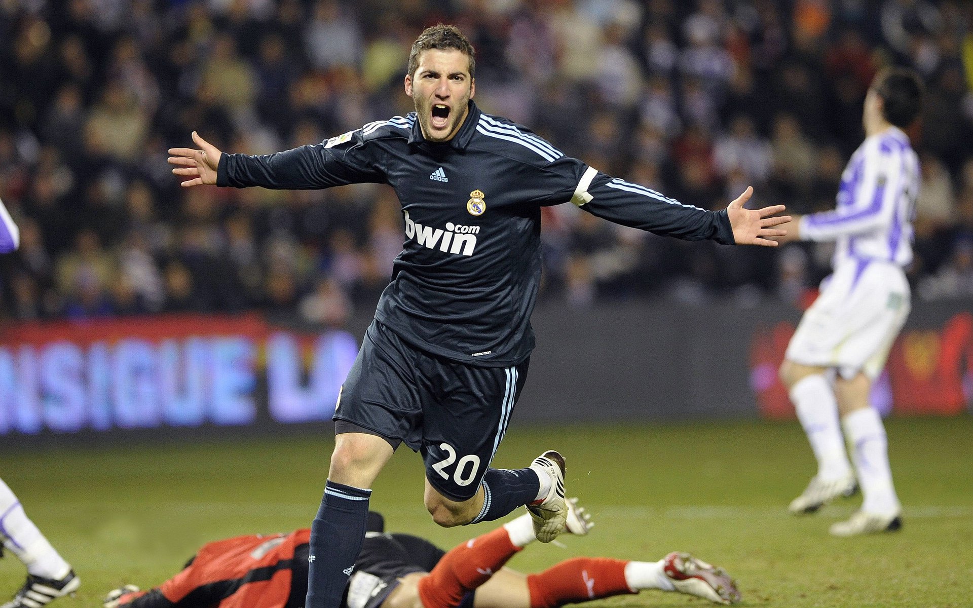 kaiyun网站-《明星战队盘点：谁才是真正的王者？》，明星战队英文