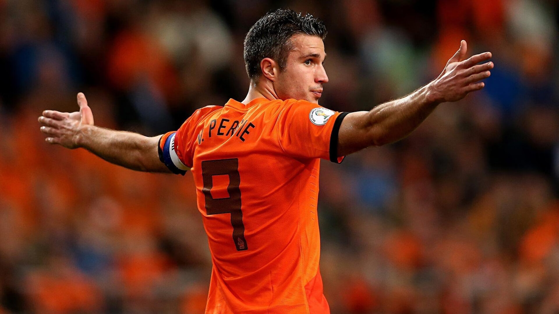 开云电竞登录-德国骑手弗洛尔·德·温内在2024年欧洲三项赛锦标赛中以“Thunder”马匹获得个人铜牌，表现出色。